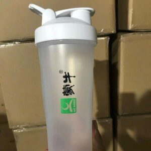 binh nuoc nhua in logo theo yeu cau 1